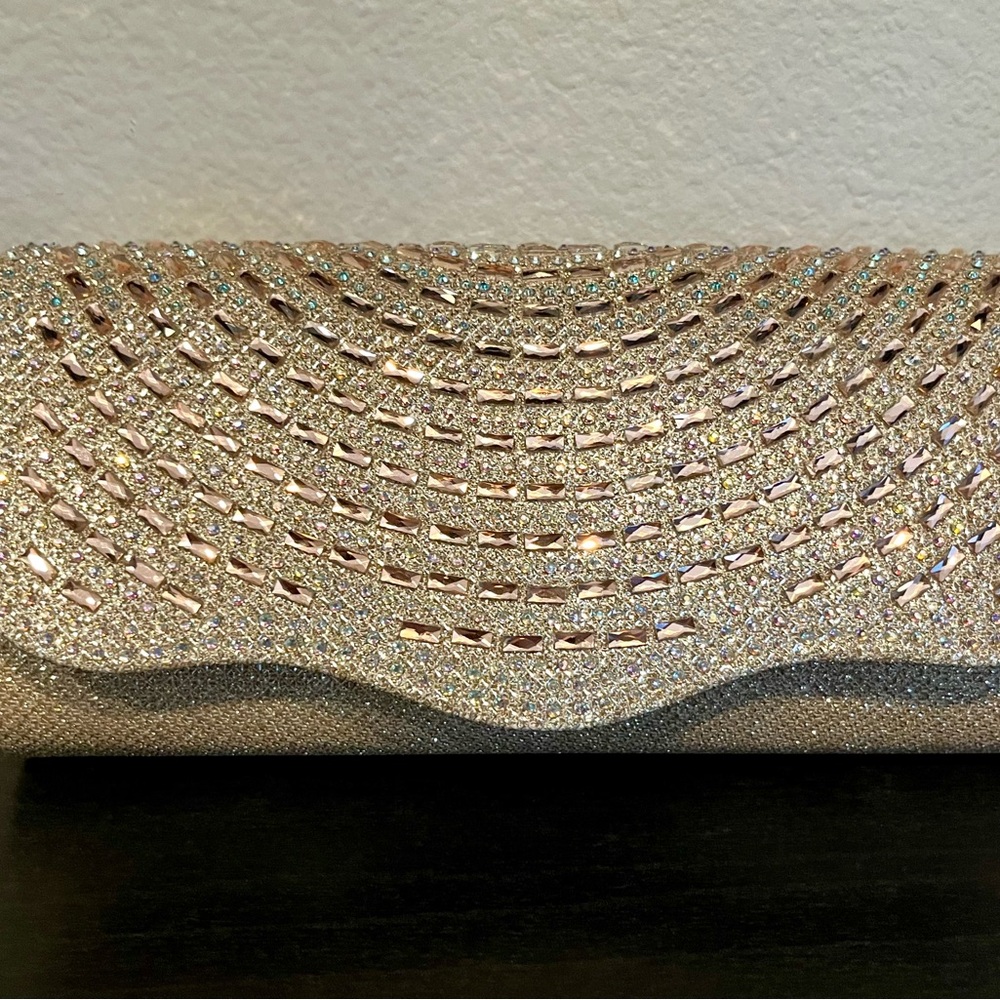 BRAND NEW Elegant Gold Clutch Bag